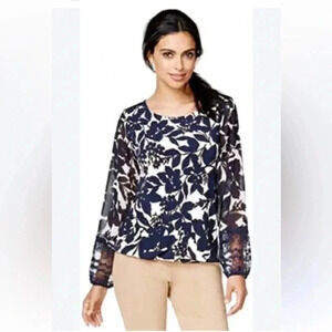 Alfani Georgeous Top with long lace sleeves white blue floral petite medium long